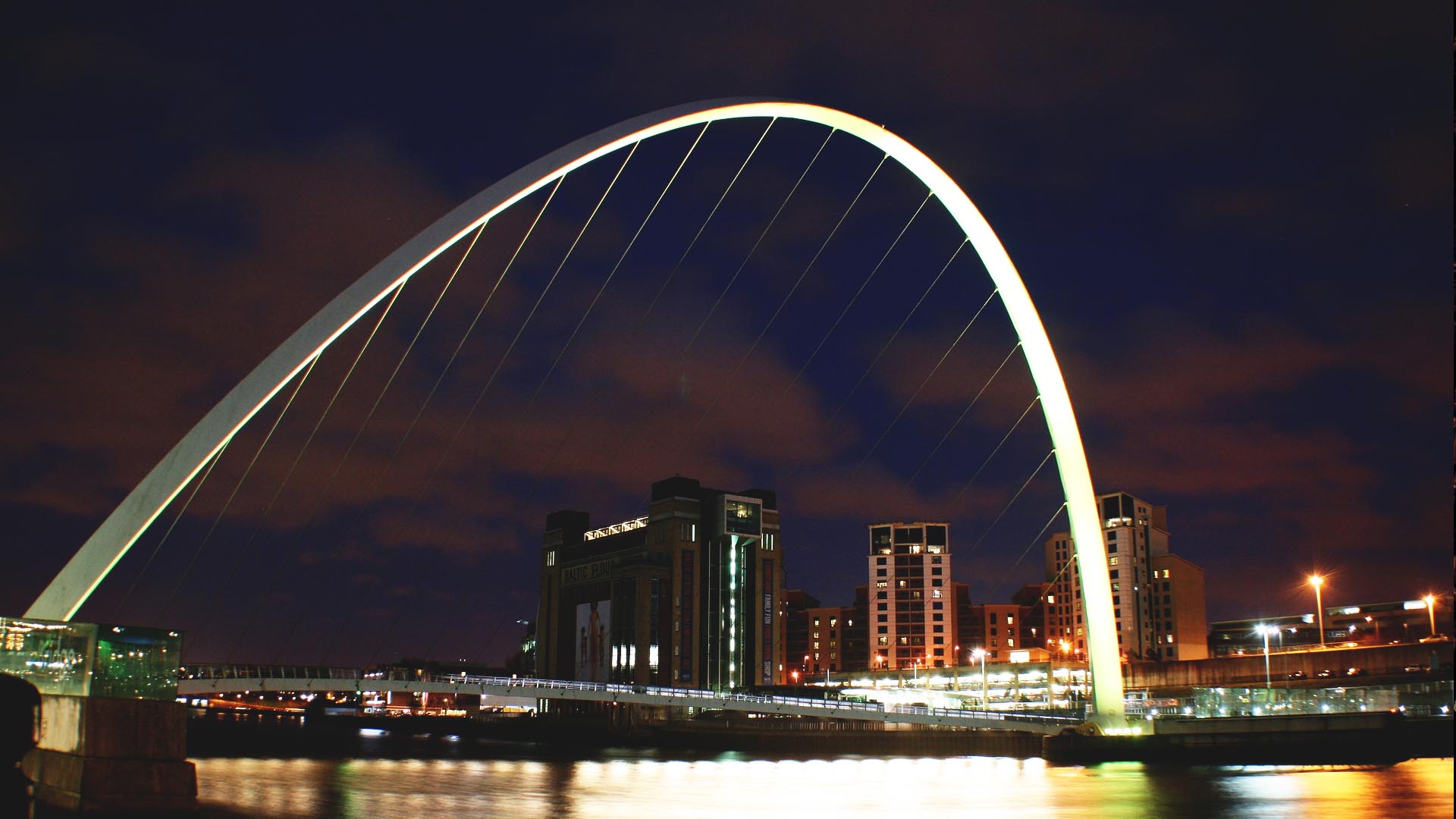 Millenium Bridge, Quayside