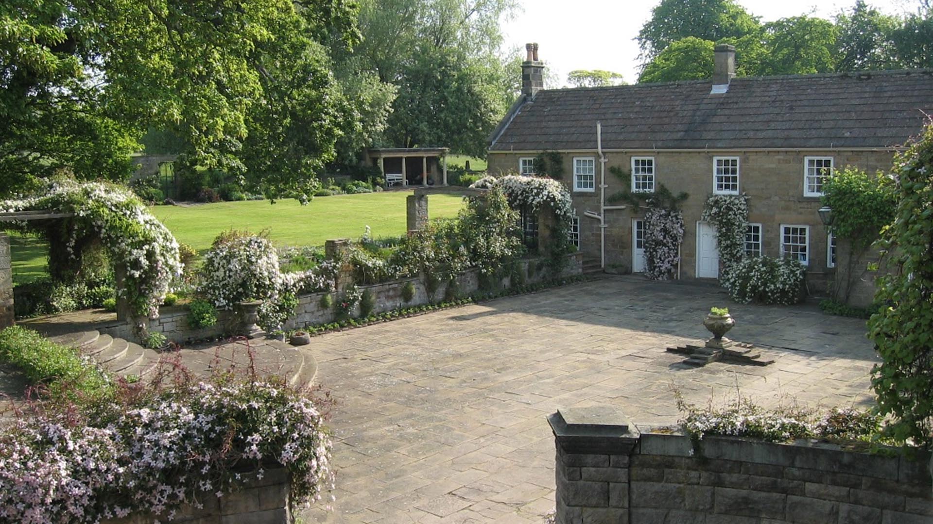Whalton Manor Gardens