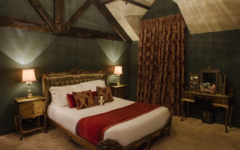 bill-bags-cape-luxury-bedroom-2